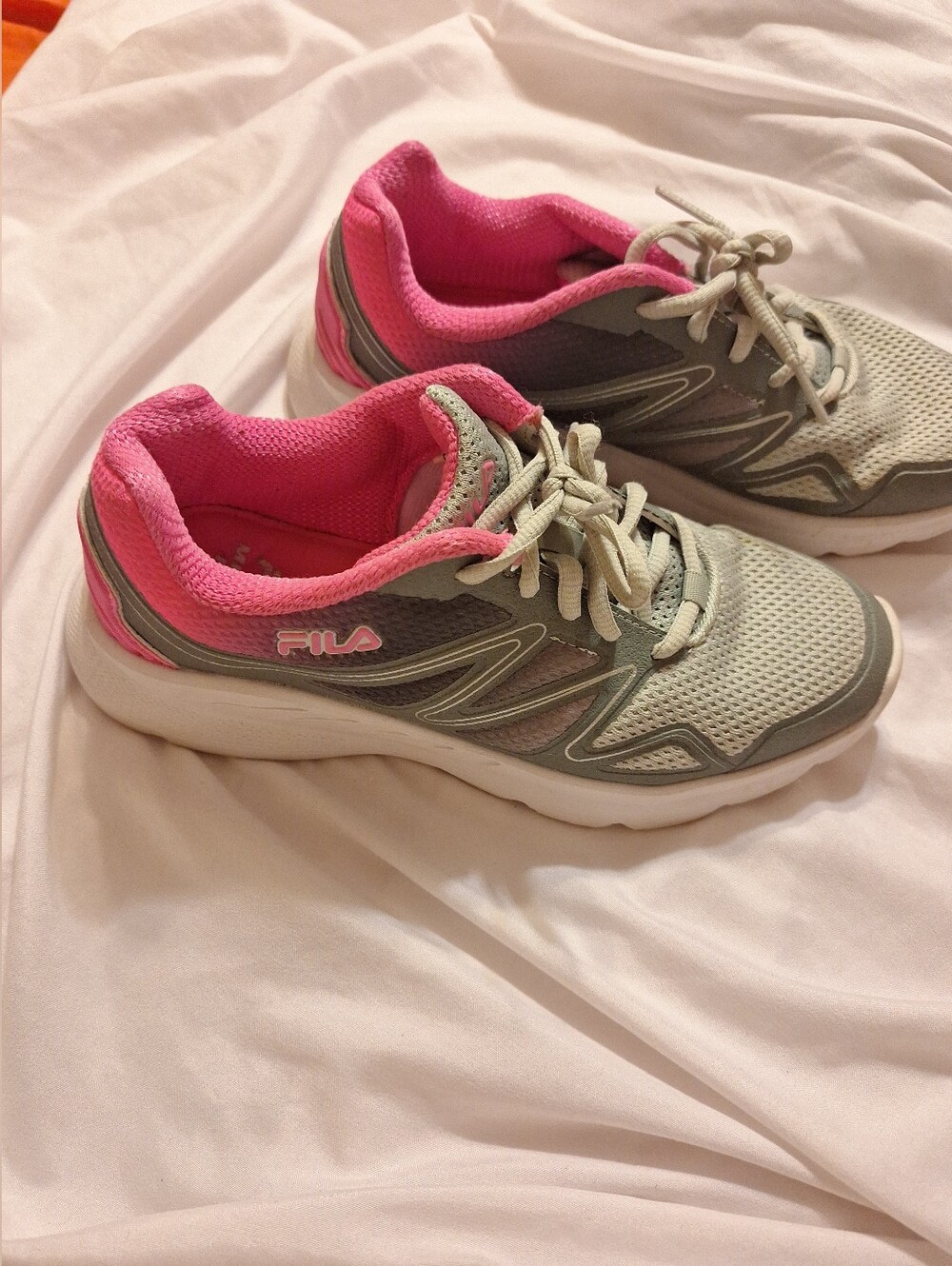 FILA Women's Gray Sneakers with Pink Lining